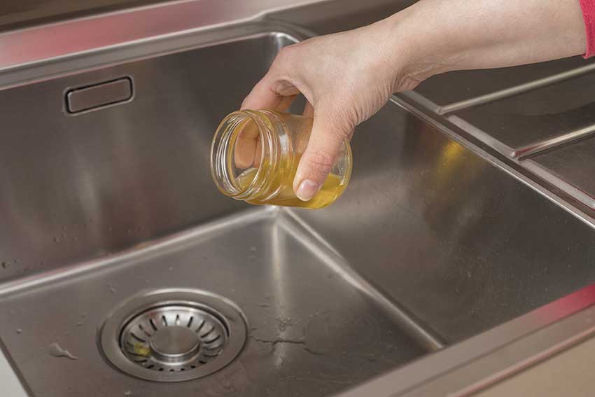 Can I Pour Cooking Oil Down the Drain? Cater Oils
